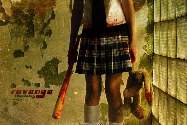 Девушка с топором за спиной