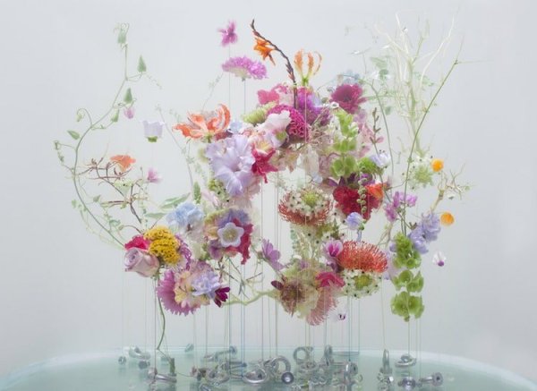Цветы композиция инсталляция