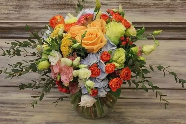 Дизайнерские букеты из живых цветов