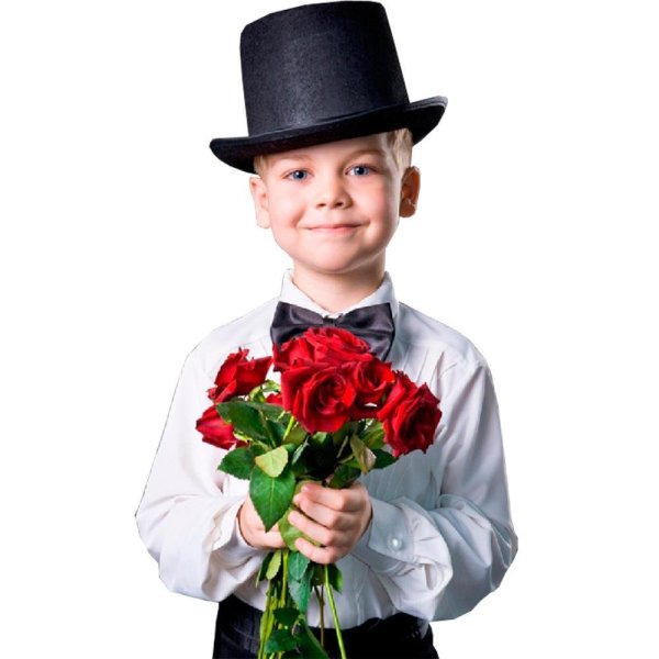 Мальчик с букетом цветов