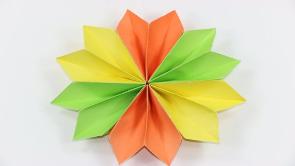 Оригами желтый цветок из бумаги