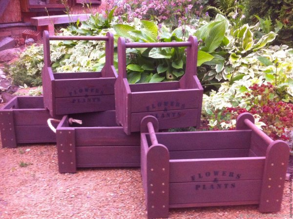 Деревянные ящики для цветов