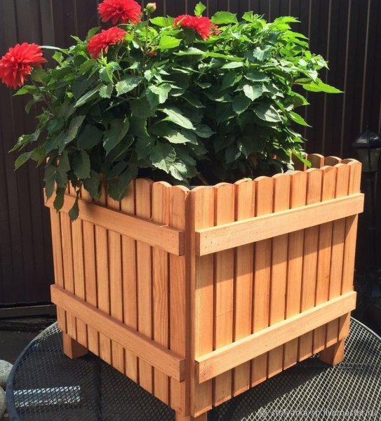 Деревянные клумбы