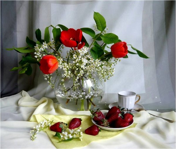 Доброе Воскресное утро с клубникой