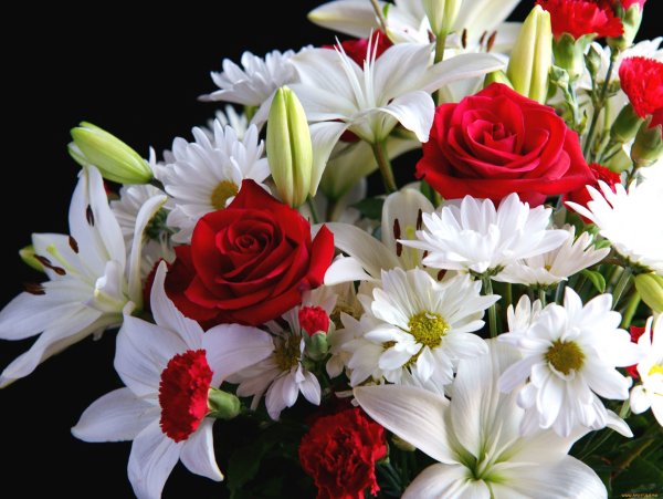 Нежные цветы для мамы