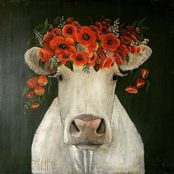 Корова с цветами