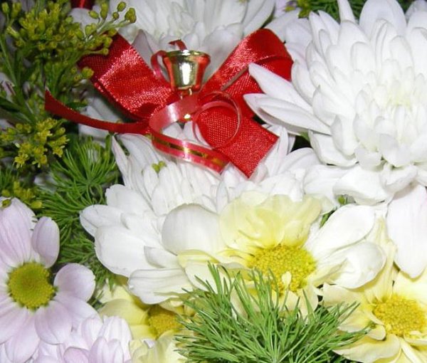 Цветы на выпускной в школе