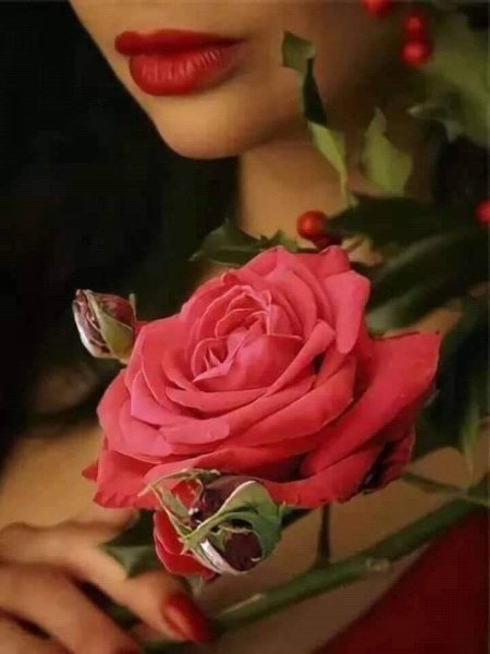 Блондинка с цветами