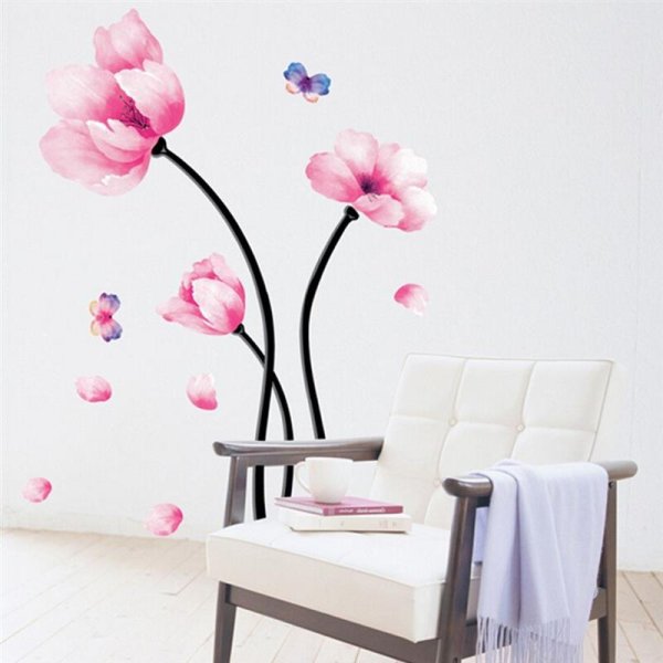 Цветы на стене