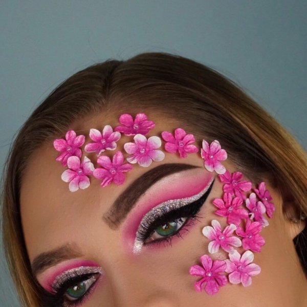 Макияж с цветочками