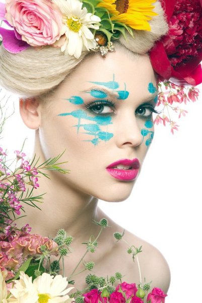 Арт макияж с цветами