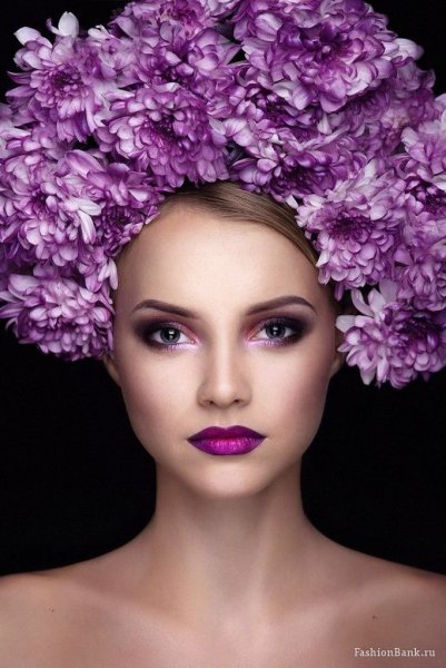 Девушка с красивым макияжем