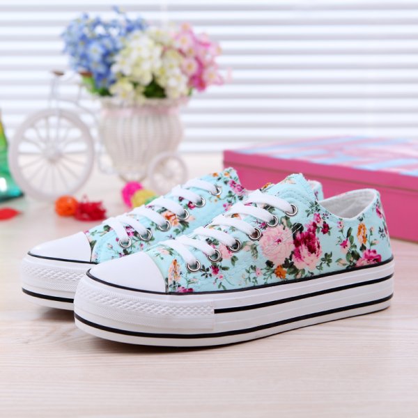 Кеды с ромашками