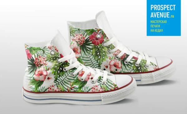 Кроссовки в цветочек