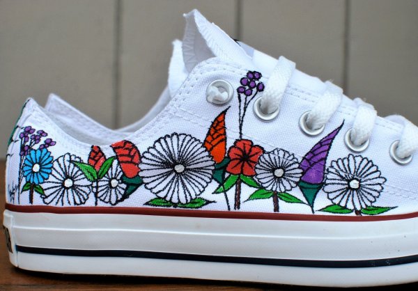 Кеды с цветочным принтом