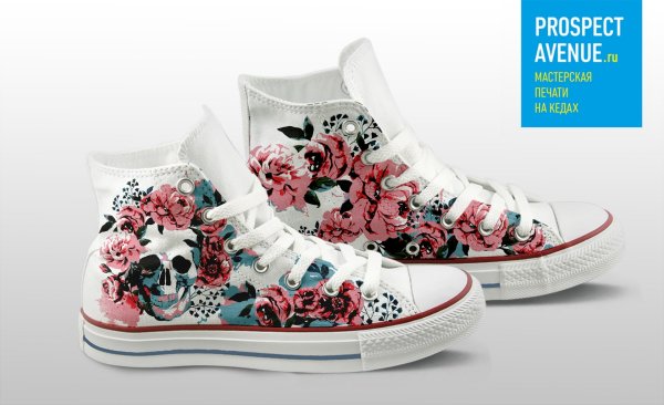 Роспись по обуви акриловыми красками