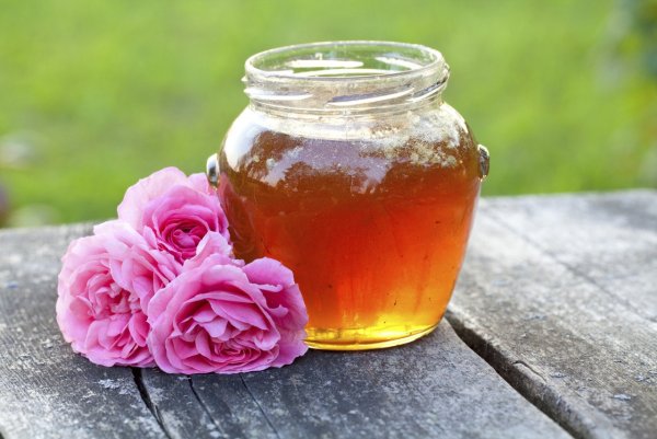 Мед из розовых лепестков