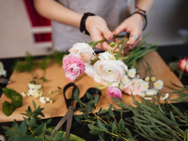 Владелица цветочным магазином