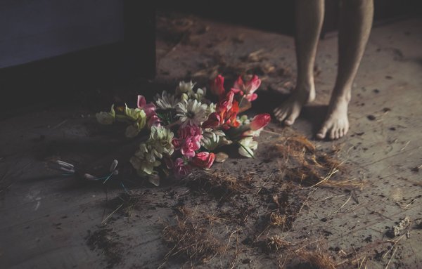 Выброшенные цветы