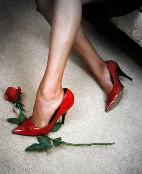 Топтать цветы