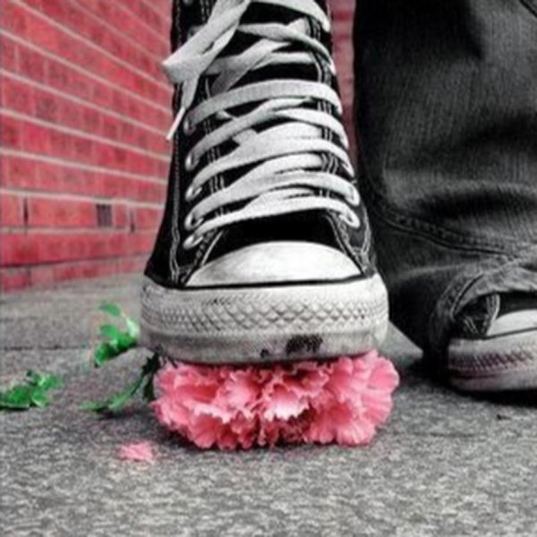 Топтать цветы