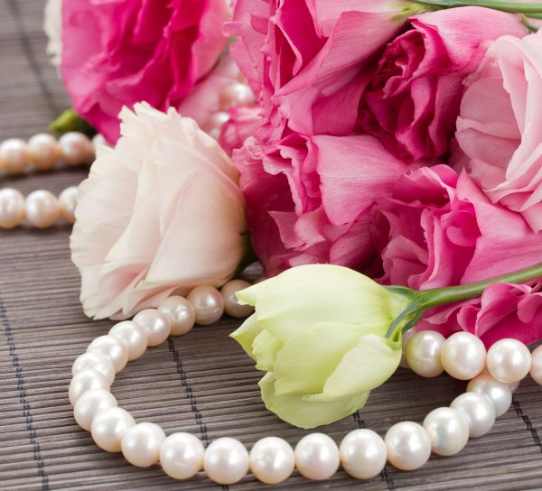 Розы и жемчуг