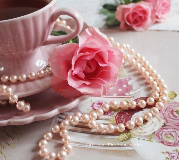 Красивые цветы с жемчугом