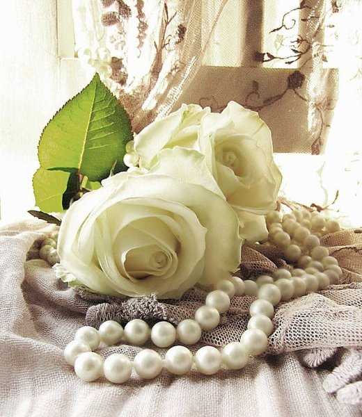 Цветы и жемчуг