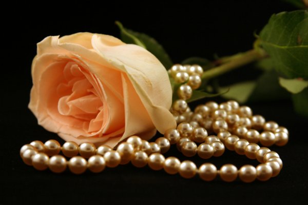 Цветы и жемчуг