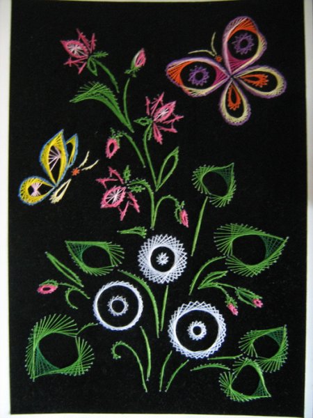 Лист в технике изонить