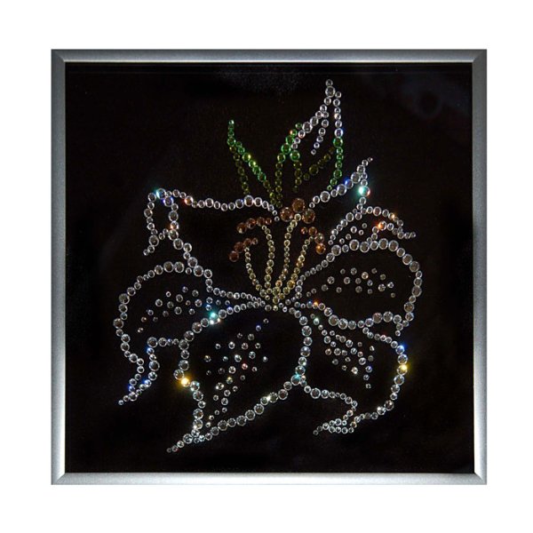 Цветок из стразов