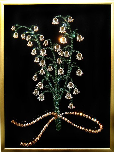 Вышивка камнями Сваровски