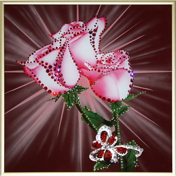 Мерцающими стразами