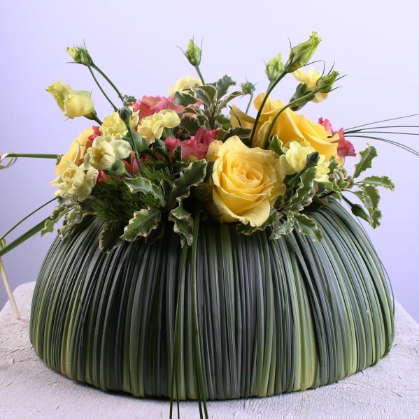 Оригинальные весенние букеты