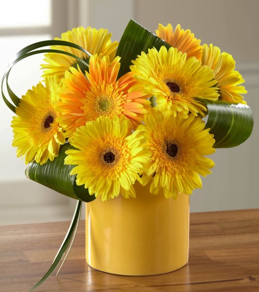 Герберы и пионы букет