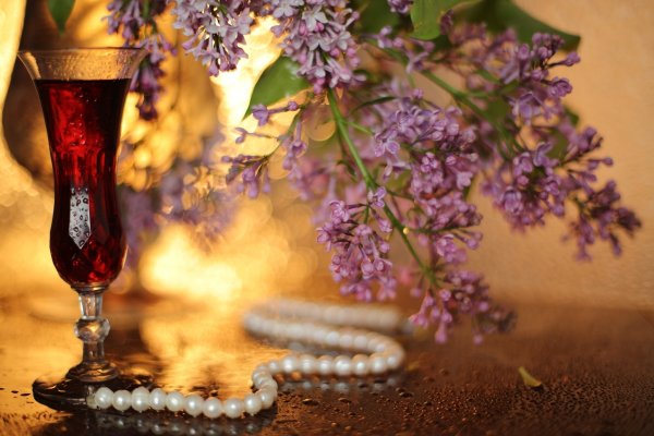 Цветы и шампанское
