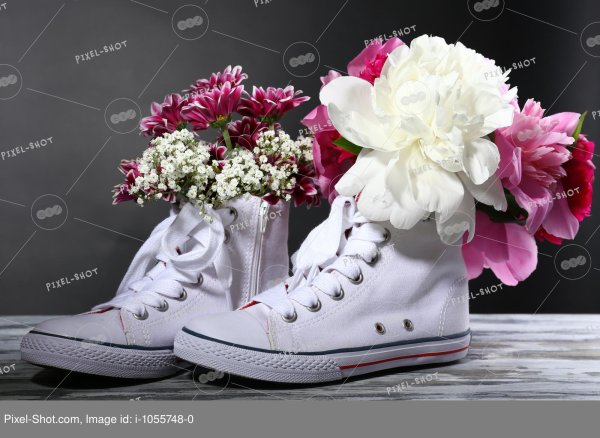 Кеды с цветами