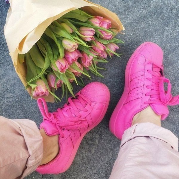 Цветы в кедах