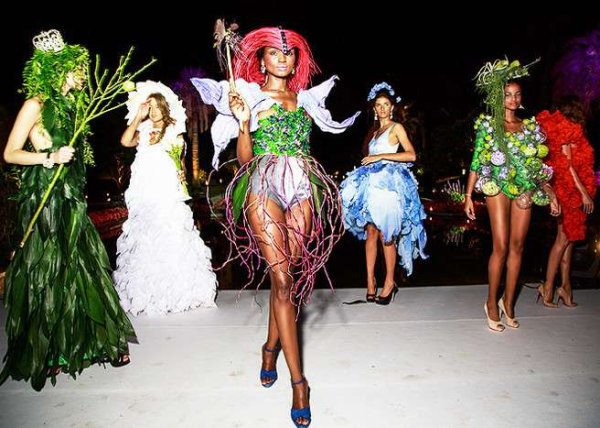 Бал цветов надпись