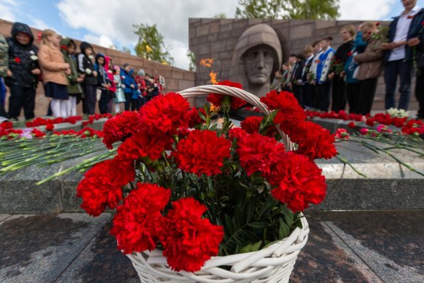 Возложение цветов