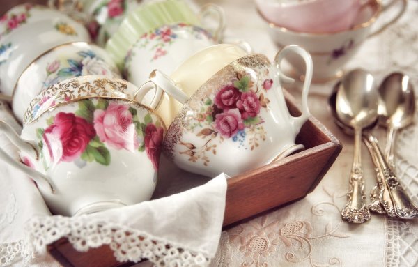 Красивая посуда для кухни