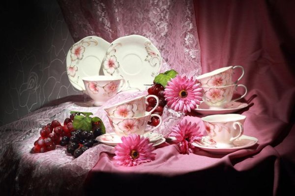 Красивый сервиз натюрморт
