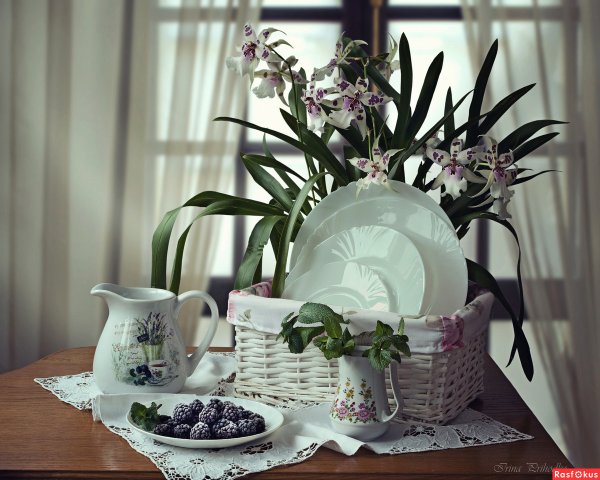 Композиция из посуды