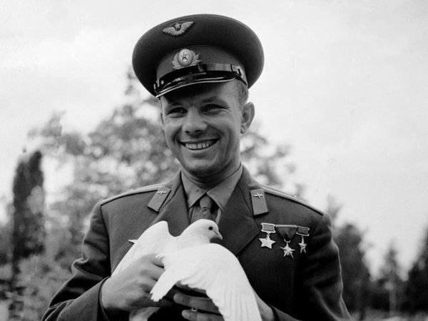 Гагарин летчик истребитель