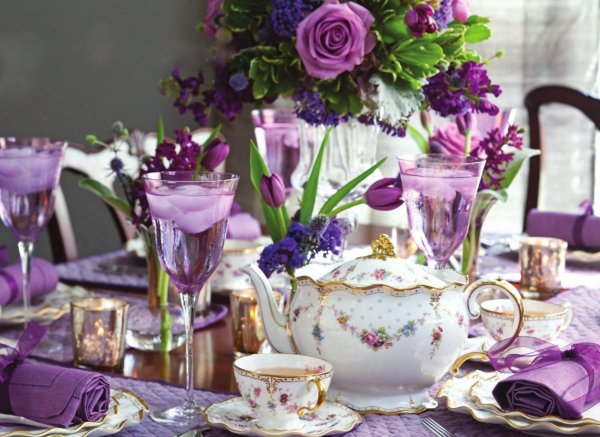 Сервировка с цветами