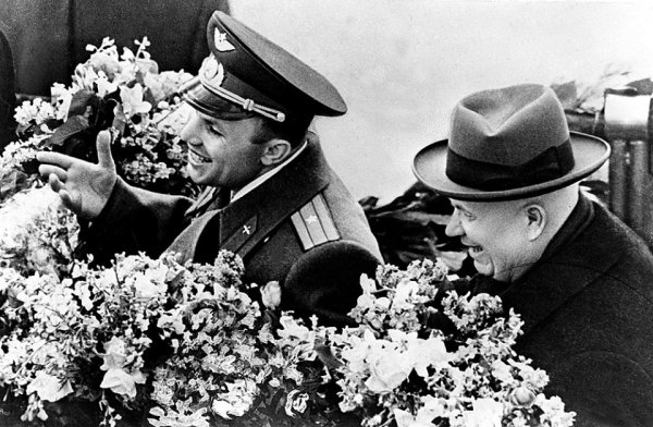 Юрий Гагарин фото