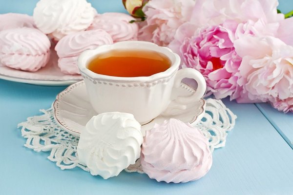 Сирень и сладости