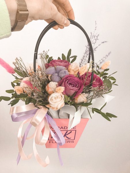 Букет в шляпе