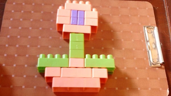 Конструирование цветов из лего