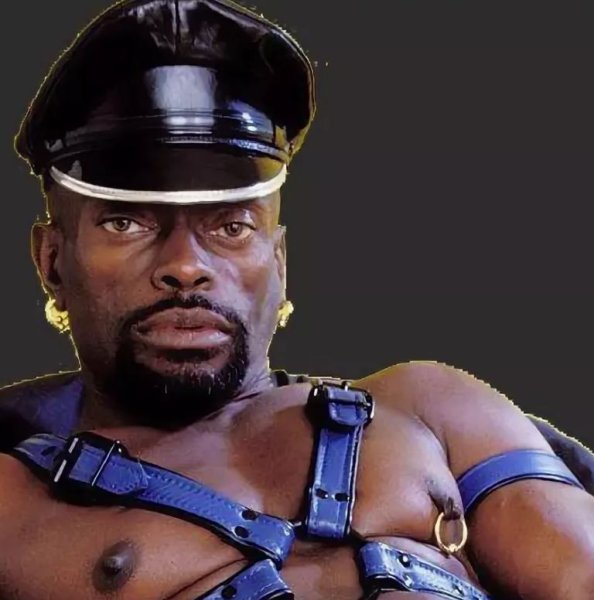 Мужское плечо